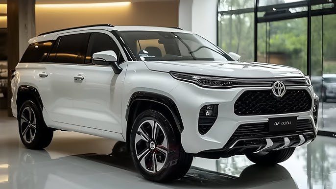 Toyota Fortuner 2025: नए फीचर्स और बेहतर माइलेज के साथ दमदार लॉन्च NewG India