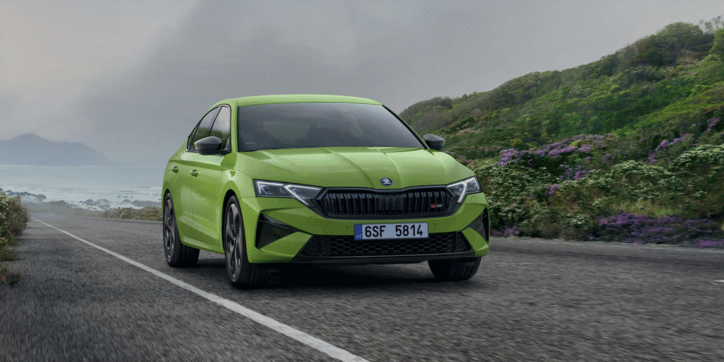 Skoda Octavia RS 2025 में भारत में आएगी, स्पोर्टी इंजन और लग्जरी फीचर्स के साथ newg india